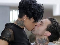 Tattooed whore Honey Gold gets her face cum splattered while in socks