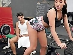 Best time she had at the gym in ages after sucking cock like a whore