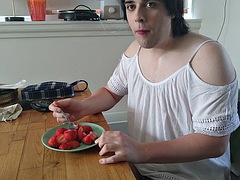 Ill cum on strawberries and eat them